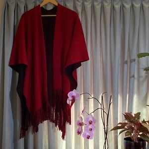 No tags, not sure of brand, reversible, o/s, never worn